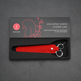 Schere in Verpackung