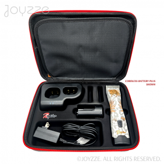 Offener Koffer, inhalt ist zusehen