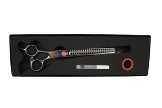 schere in verpackung