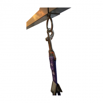 Schlaufe hängt an Haken