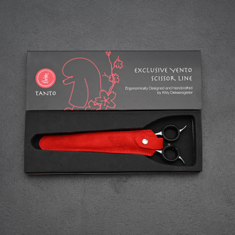 Schere in Verpackung