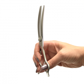 Schere leicht geöffnet