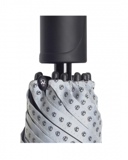 Griff mit Reflektionsornamente